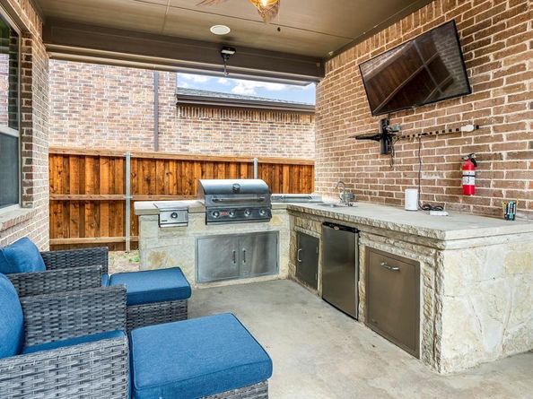 1110  Amber Rose Way , Arlington Texas 76005