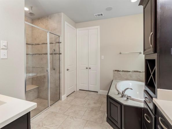1110  Amber Rose Way , Arlington Texas 76005