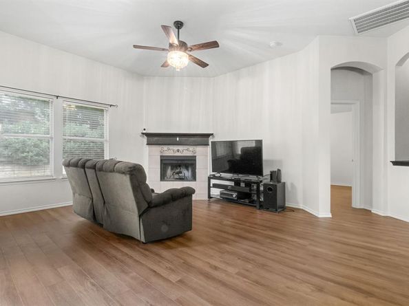 4844  Summer Oaks Lane , Fort Worth Texas 76123