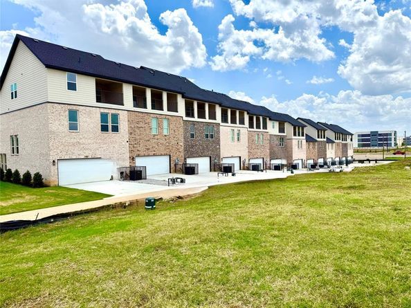 3437  Sanjeev Drive , Irving Texas 75060