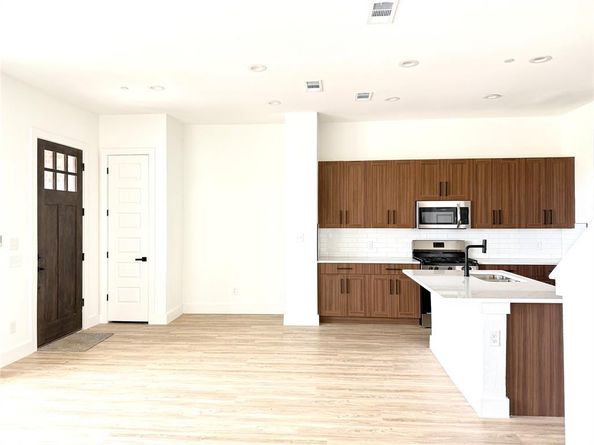 3437  Sanjeev Drive , Irving Texas 75060