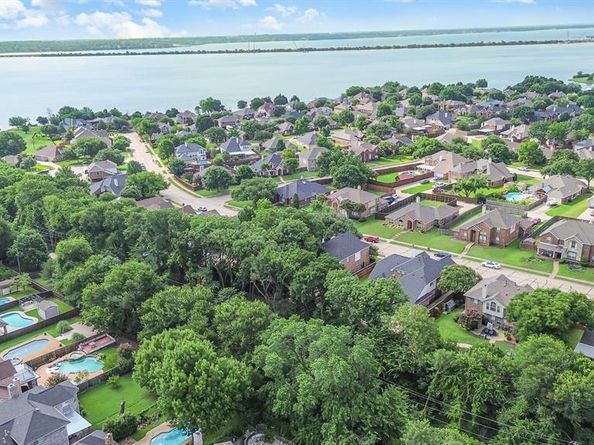 8713  Lakeside Drive , Rowlett Texas 75088