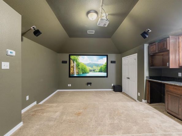 932 E Danbury Drive , DeSoto Texas 75115