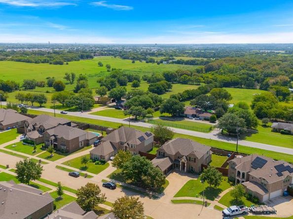 932 E Danbury Drive , DeSoto Texas 75115