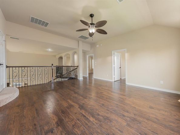 932 E Danbury Drive , DeSoto Texas 75115
