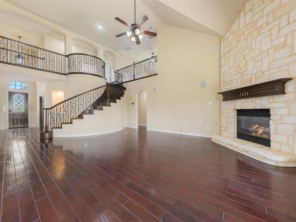 932 E Danbury Drive , DeSoto Texas 75115
