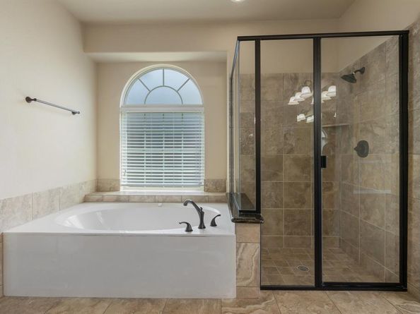 932 E Danbury Drive , DeSoto Texas 75115