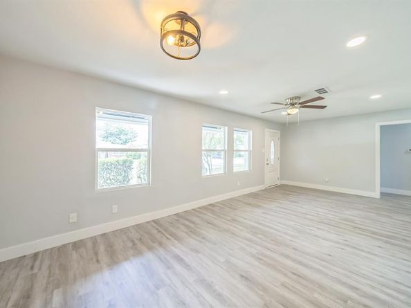 5605  Dennis Avenue , Fort Worth Texas 76114
