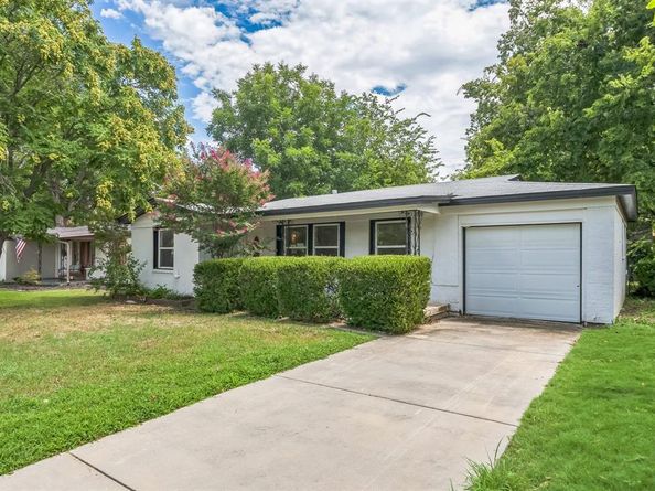 5605  Dennis Avenue , Fort Worth Texas 76114