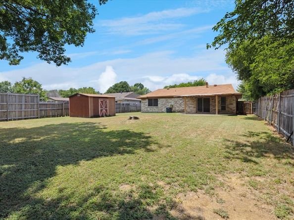 5528  Dunson Drive , Haltom City Texas 76148