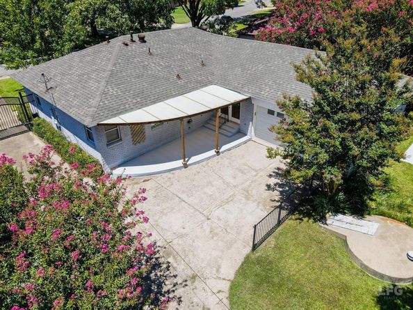 2532  Lazydale Drive , Dallas Texas 75228