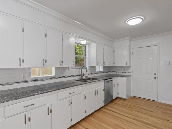 2532  Lazydale Drive , Dallas Texas 75228