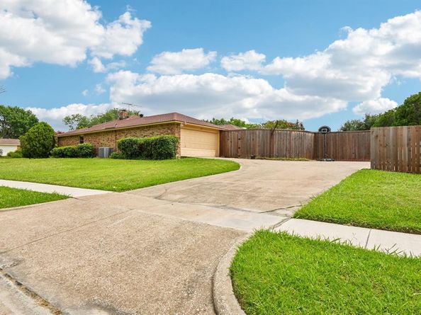 5605  Blair Oaks Drive , The Colony Texas 75056
