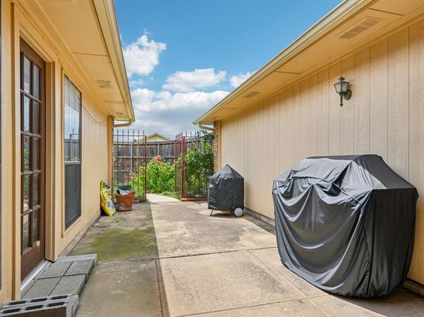 5605  Blair Oaks Drive , The Colony Texas 75056