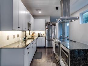 4210  Munger Avenue , Dallas Texas 75204