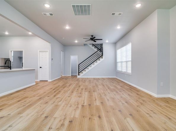 1321  Fletcher Street , Dallas Texas 75223