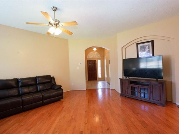 1227  Rivercrest Drive , Mesquite Texas 75181