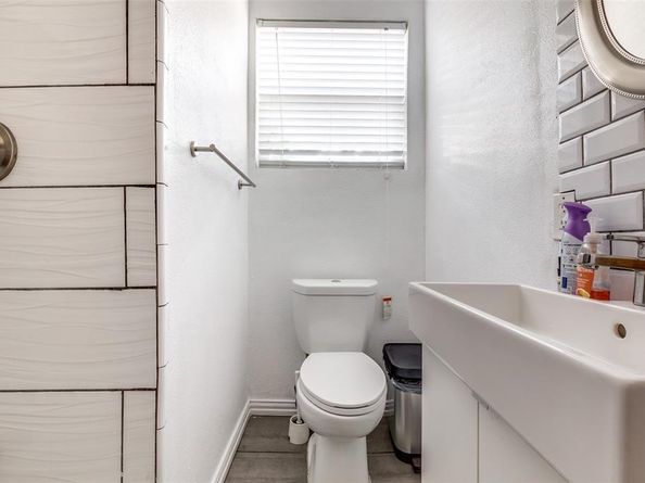 617  Haines Avenue , Dallas Texas 75208