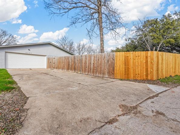 6202  Glenmoor Drive , Garland Texas 75043