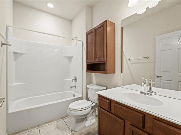 6616  Purbeck Trail , Denton Texas 76210