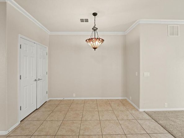 6616  Purbeck Trail , Denton Texas 76210