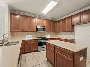 6616  Purbeck Trail , Denton Texas 76210