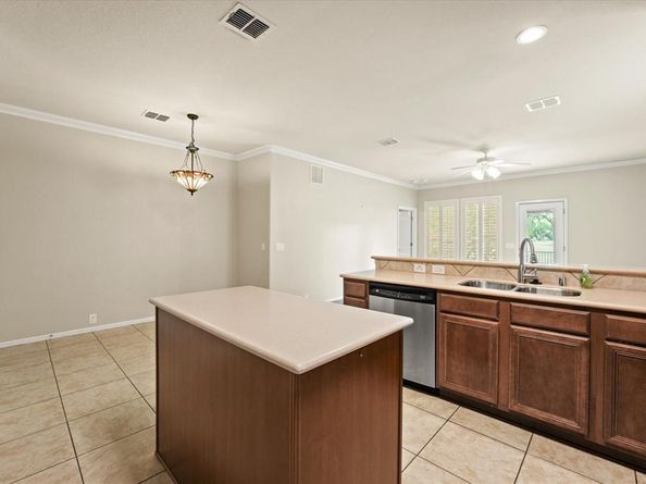 6616  Purbeck Trail , Denton Texas 76210