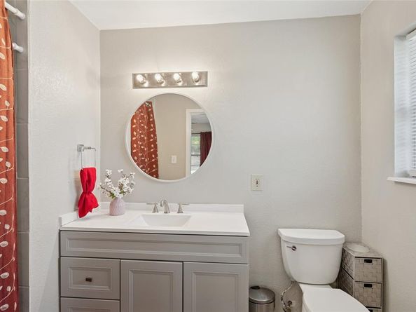 713  Plaza Drive , Fort Worth Texas 76140