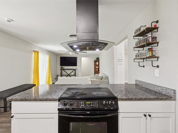 713  Plaza Drive , Fort Worth Texas 76140