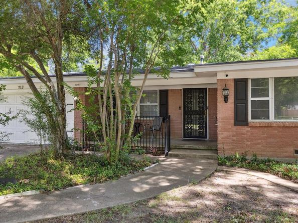713  Plaza Drive , Fort Worth Texas 76140