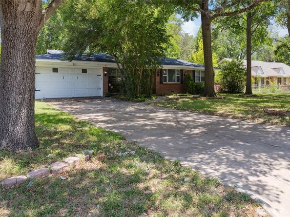 713  Plaza Drive , Fort Worth Texas 76140