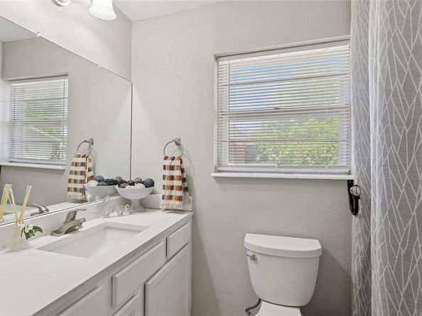 713  Plaza Drive , Fort Worth Texas 76140