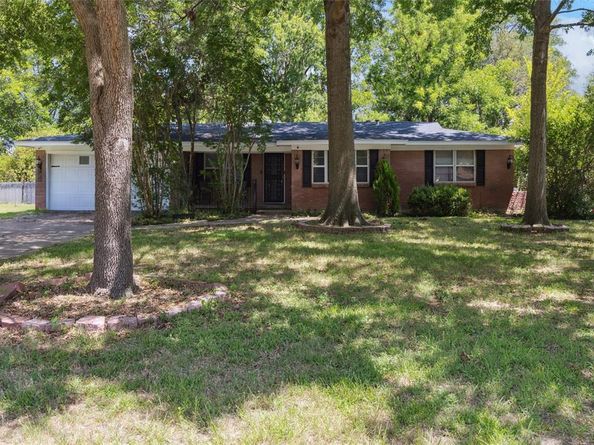 713  Plaza Drive , Fort Worth Texas 76140