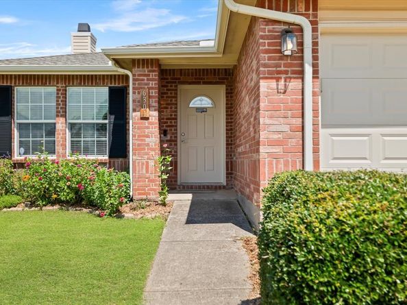 6301  English Saddle Lane , Denton Texas 76210