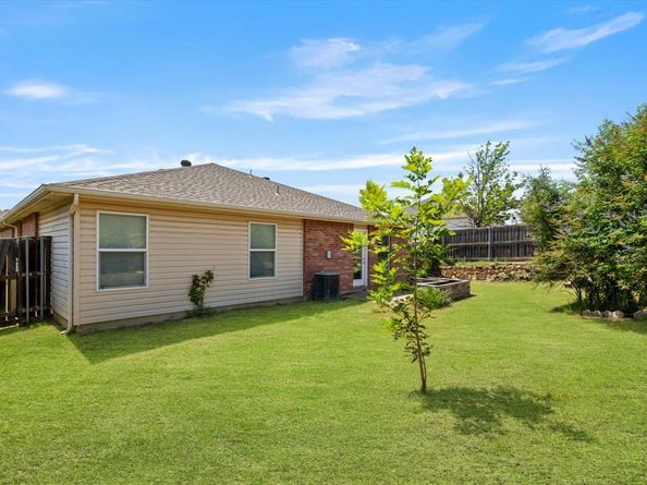 6301  English Saddle Lane , Denton Texas 76210