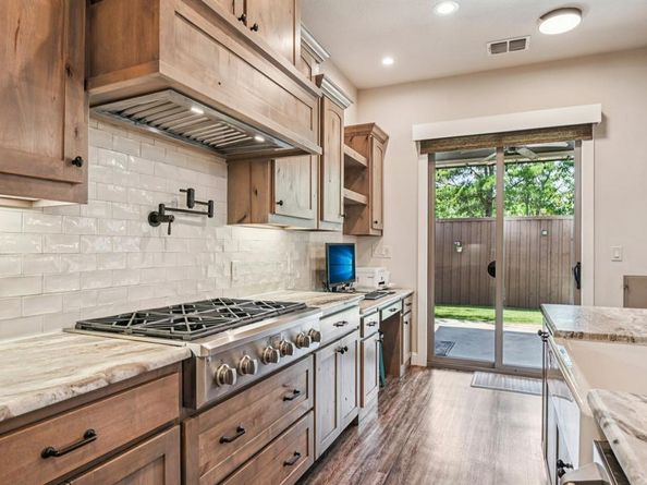 3105  Pastor Street , Dallas Texas 75212