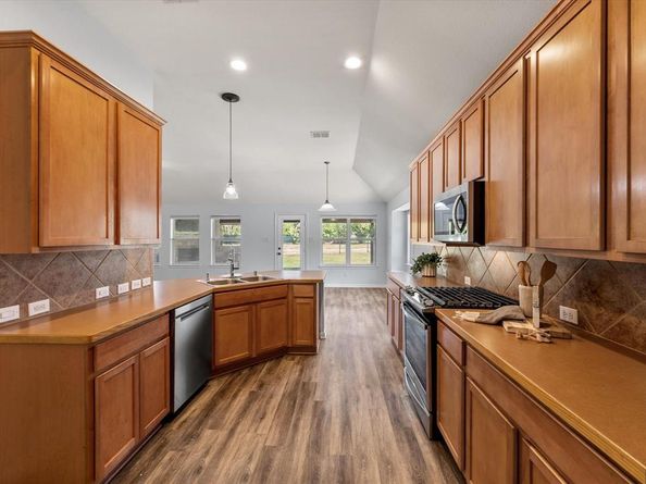 13425  Leather Strap Drive , Fort Worth Texas 76052