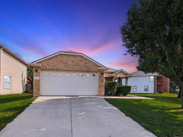 1101  Castle Top Drive , Fort Worth Texas 76052