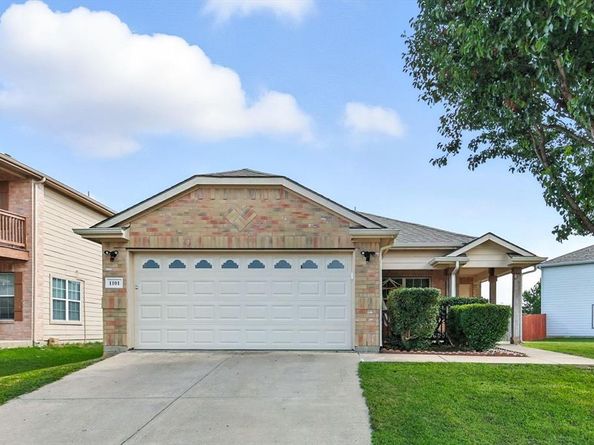 1101  Castle Top Drive , Fort Worth Texas 76052