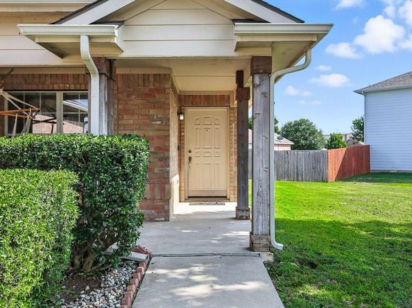 1101  Castle Top Drive , Fort Worth Texas 76052