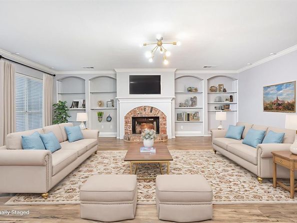 213  Rainsong Drive , Cedar Hill Texas 75104