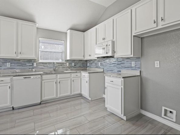 1402  Sax Leigh Drive , Dallas Texas 75241