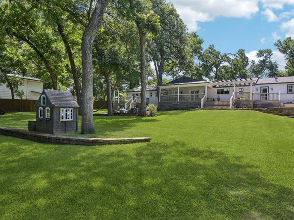 9403  Vinewood Drive , Dallas Texas 75228