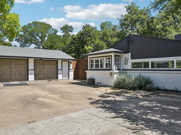 9403  Vinewood Drive , Dallas Texas 75228