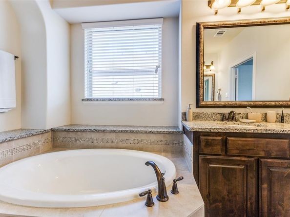 2001  Maggis Meadow Lane , Rowlett Texas 75089
