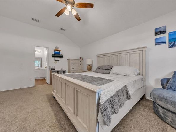 300  Elk Run Drive , Fort Worth Texas 76140