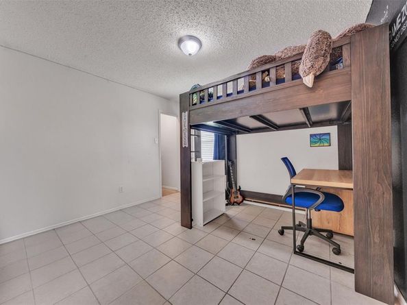 300  Elk Run Drive , Fort Worth Texas 76140