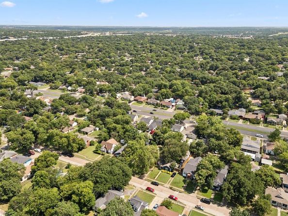 1226  Mountain Lake Road , Dallas Texas 75224