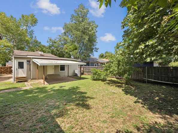 1226  Mountain Lake Road , Dallas Texas 75224