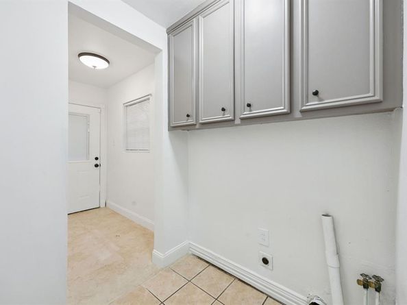 1226  Mountain Lake Road , Dallas Texas 75224